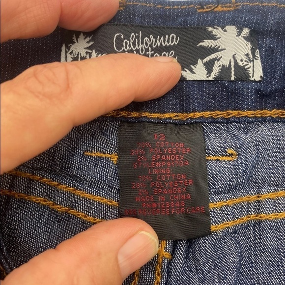 California Vintage Mom Jeans Distressed Raw Edge Women SZ 12 Casual Faded - Picture 10 of 16